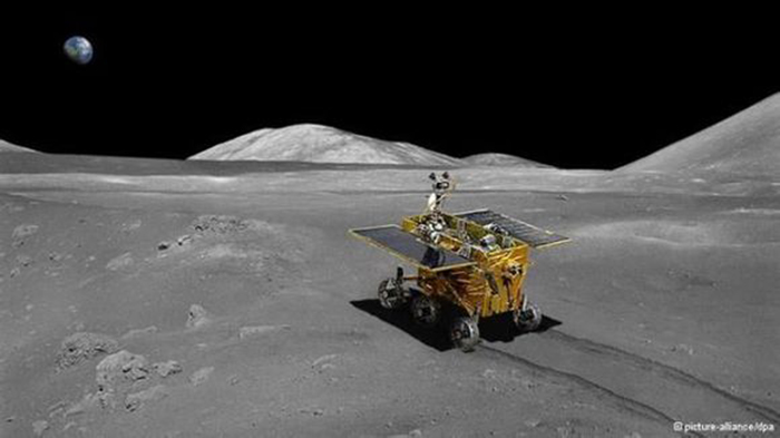 嫦娥三号进入第33月夜 获得国际首幅月球剖面图