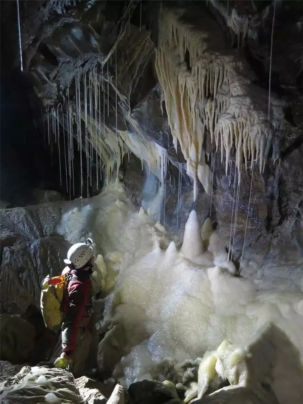 探索古玛雅地底世界-神秘的尤卡坦洞穴