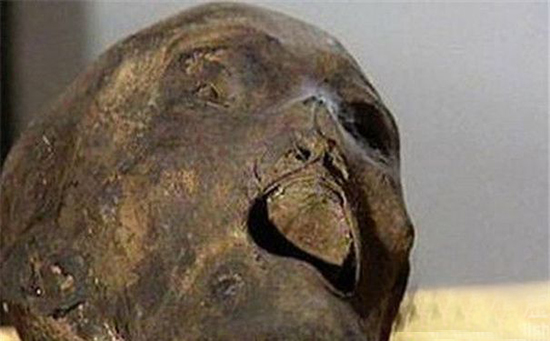 曹操陵墓惊现灵异现象 千年干尸居然没有脸！