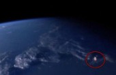 NASA拍到巨型黄金UFO：立刻掐断直播