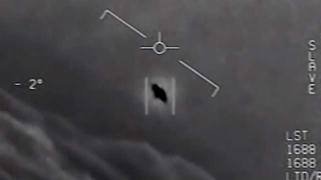 五角大楼报告泄漏 美航母太平洋遭UFO跟踪数天 战机拍下视频