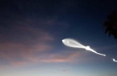 2023年美国佛州目击UFO事件5585起，超大棺材形UFO极速飞过天空